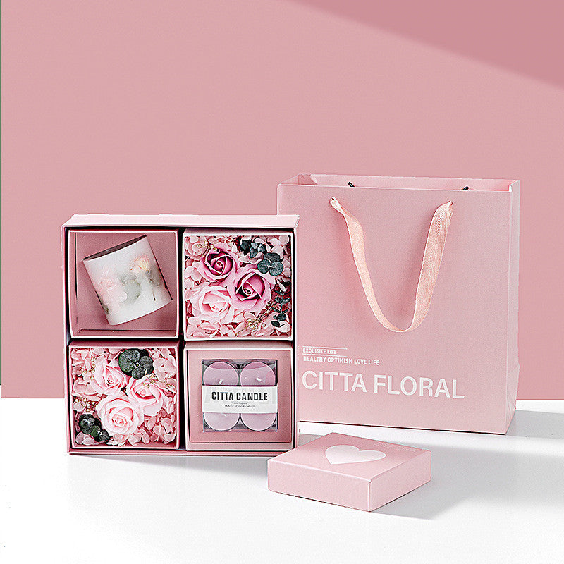 Kreative Duftkerzen für den Valentinstag – Geschenkbox mit Rosen-Aromen